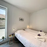 Seashell - Luxurious Renovated Gas Station Коксейде