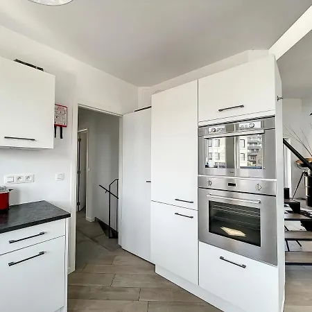 בית נופש Seashell - Luxurious Renovated Gas Station