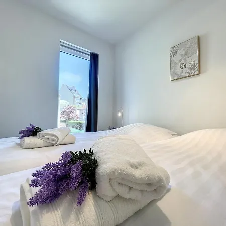 Seashell - Luxurious Renovated Gas Station Vakantiehuis